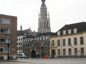 Kasteelplein en Grote Kerk Breda